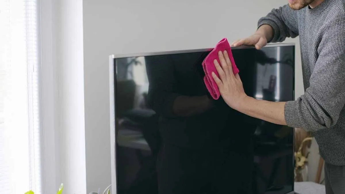 Så får du din TV-skärm helt ren — utan specialutrustning