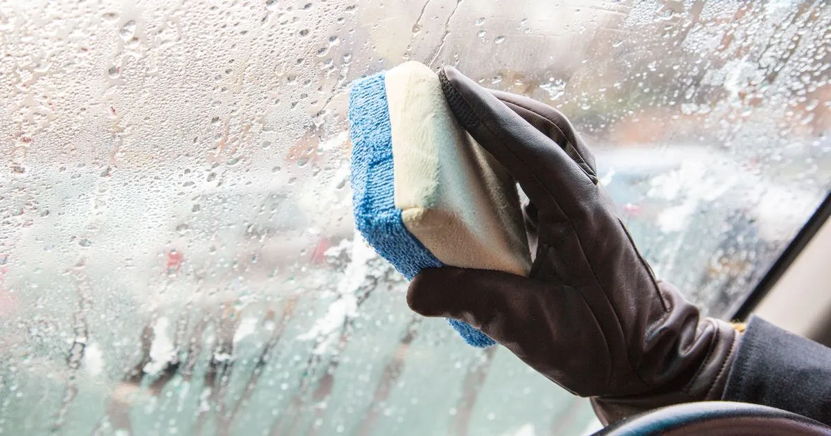 Ett enkelt knep för att slippa kondens på bilrutan
