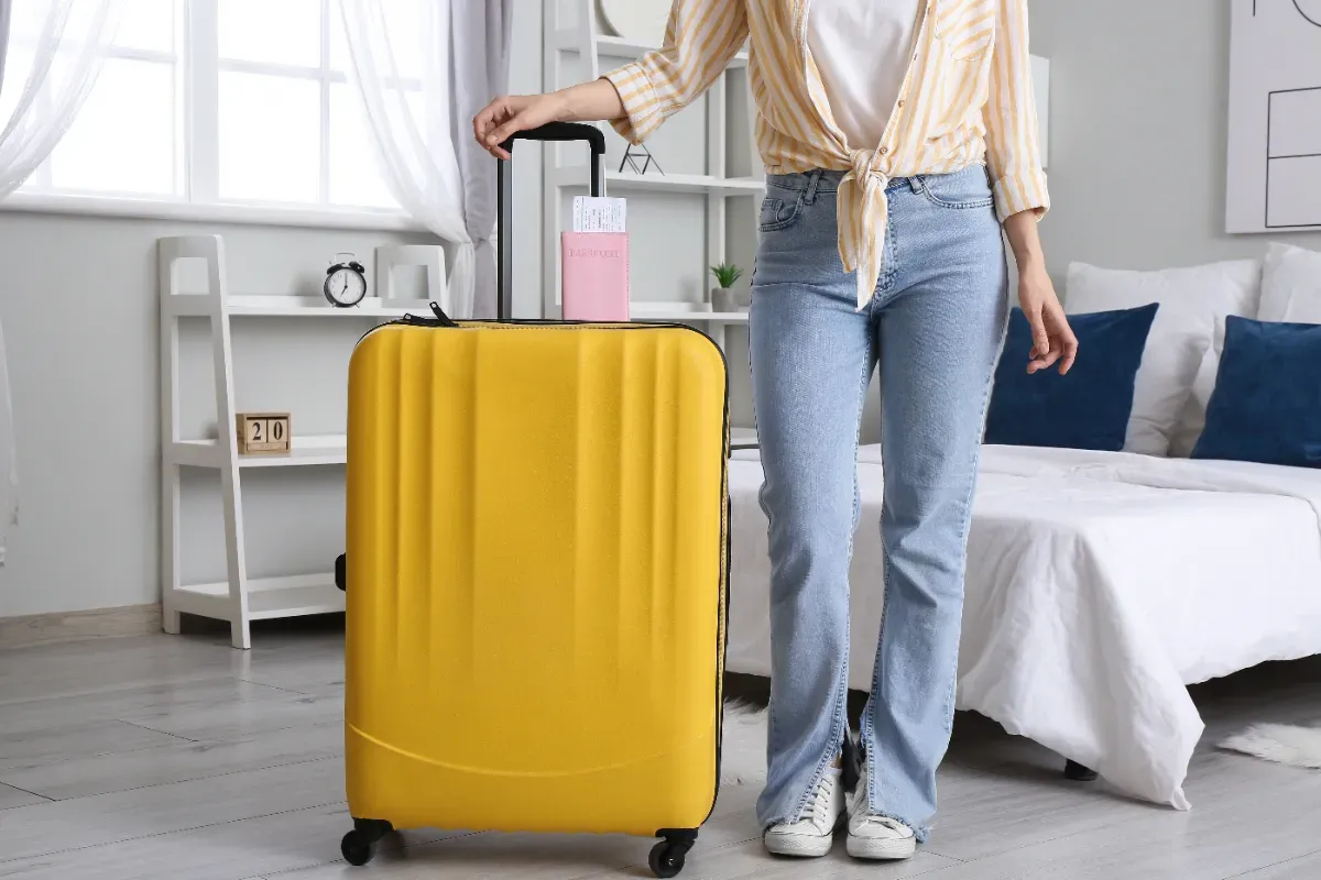 Varför du aldrig ska lämna ditt bagage på hotellrummets golv