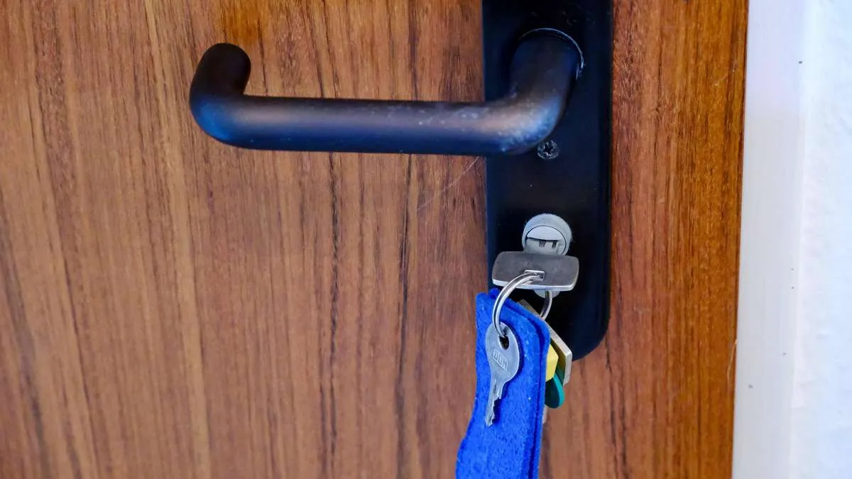 Att lämna nyckeln i låset på natten — inte alltid så smart