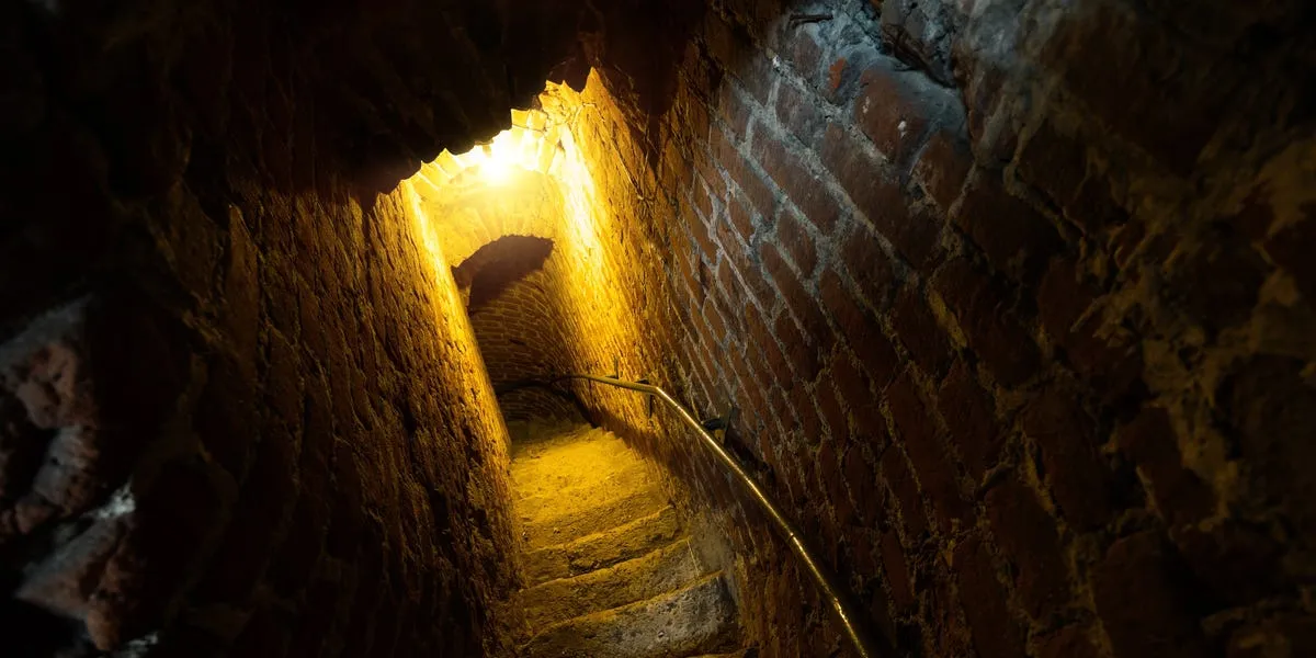 En gammal gravkammare hittad i Sankt Filiberts kyrka