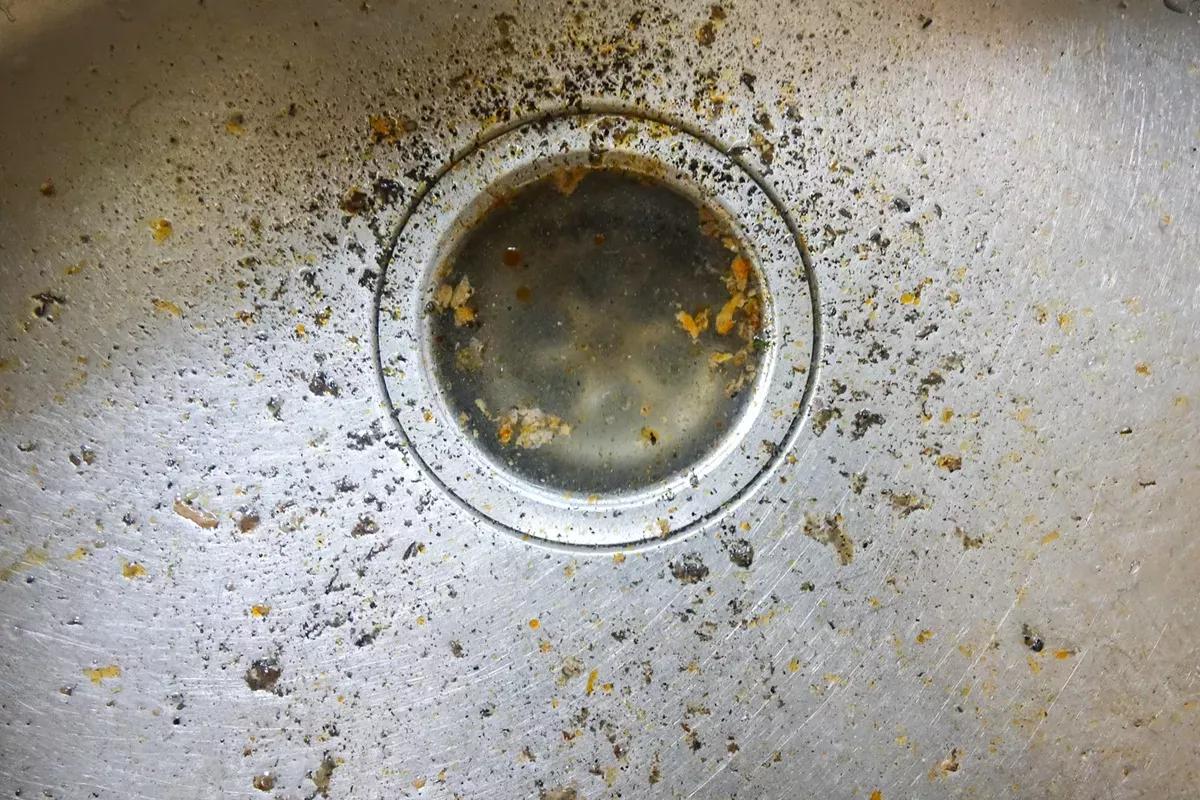 Så rengör du avloppet hemma på ett enkelt sätt